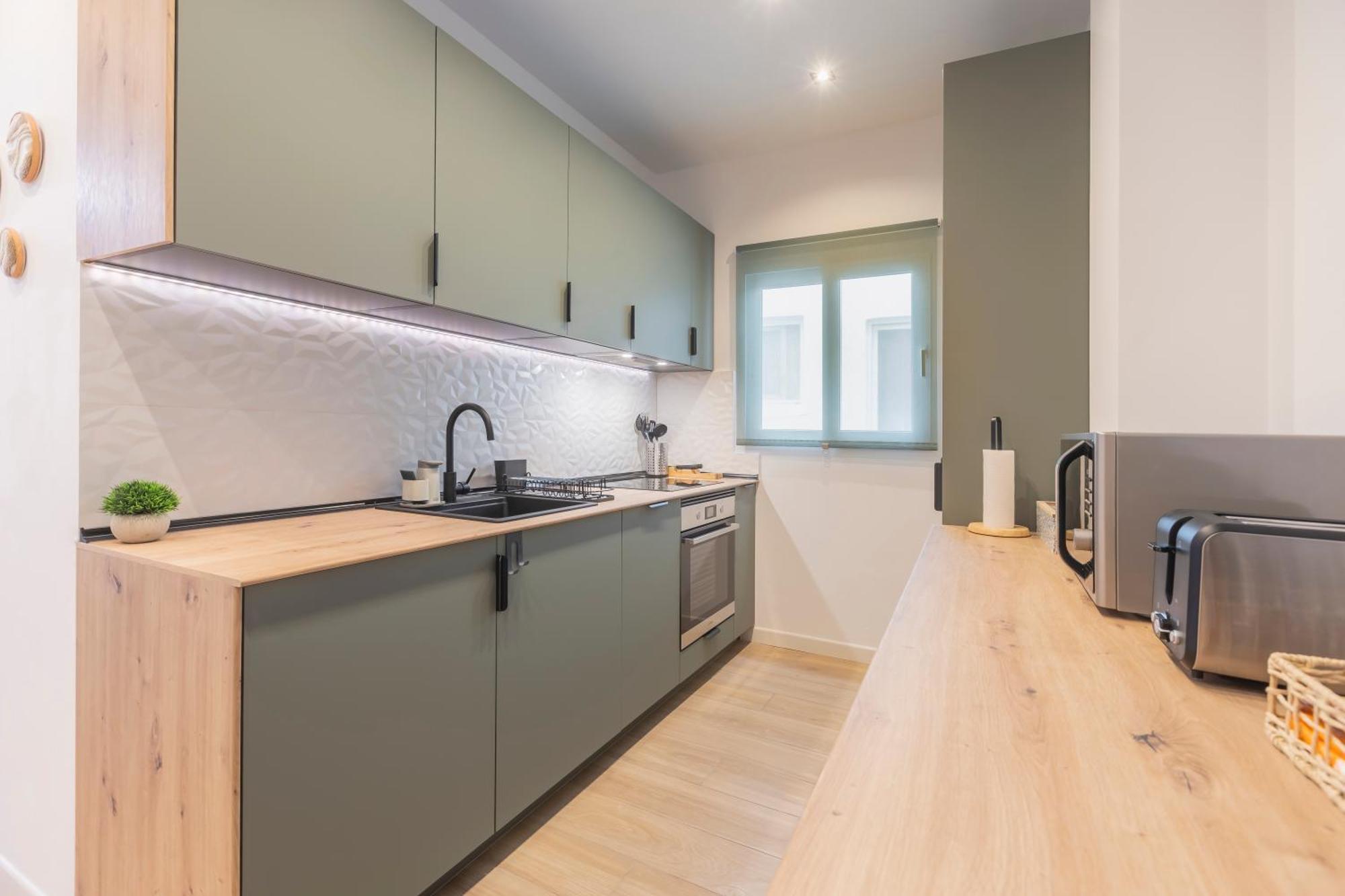 Fully Renovated Apartment In The Heart Of Fuengirola, 2 Min Walk To The Beach Exterior foto
