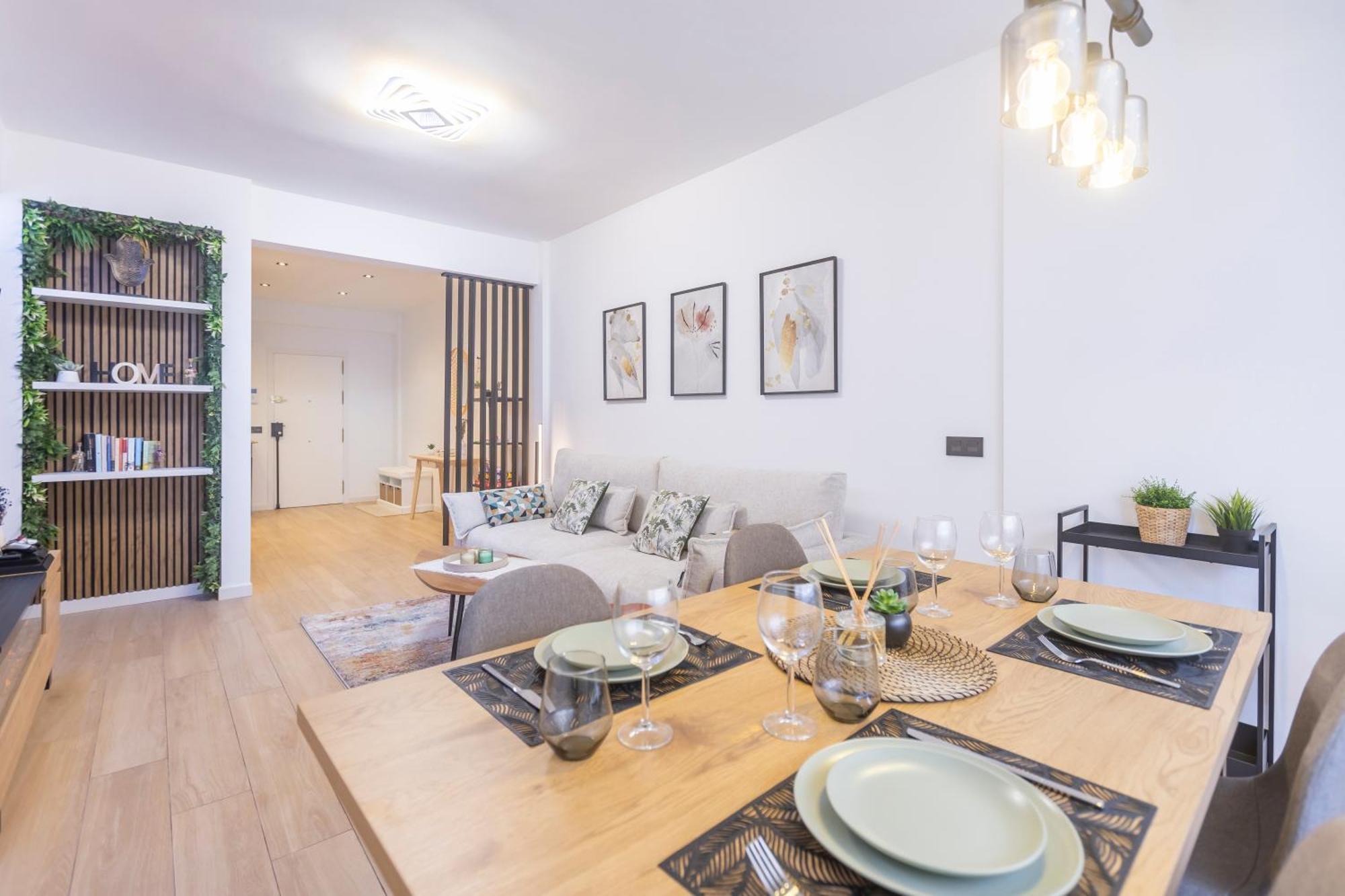Fully Renovated Apartment In The Heart Of Fuengirola, 2 Min Walk To The Beach Exterior foto